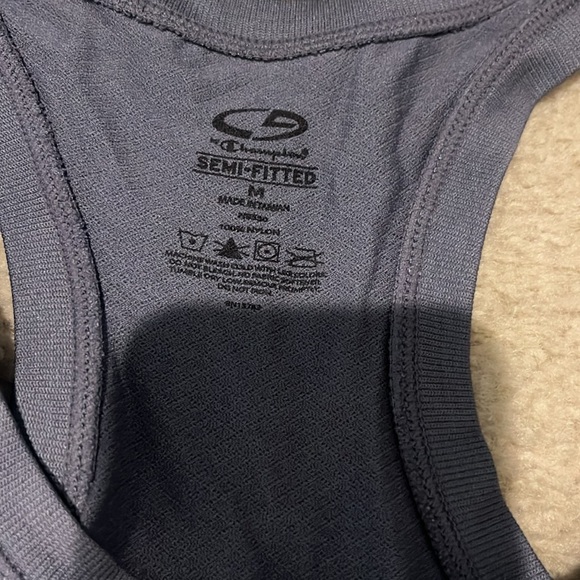 Work out top - Picture 2 of 4